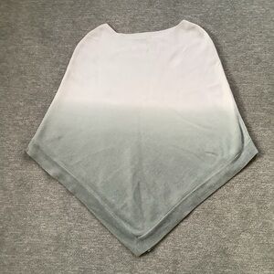 Barefoot Dreams Cozy Chic Ultra Lite Gray/White Poncho OS